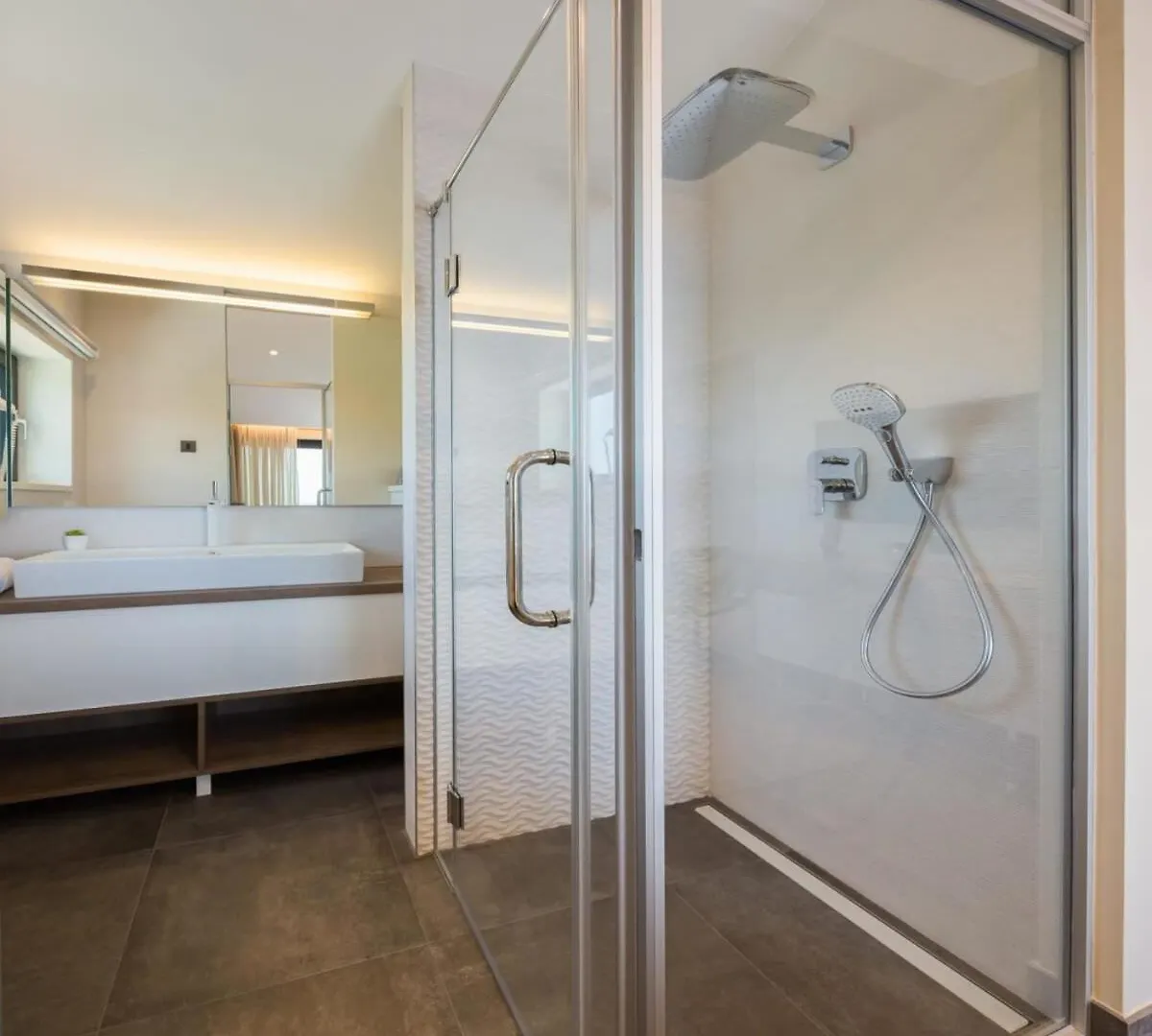 Magnificent Deluxe Villa With Jacuzzi And Steam Room Trogir