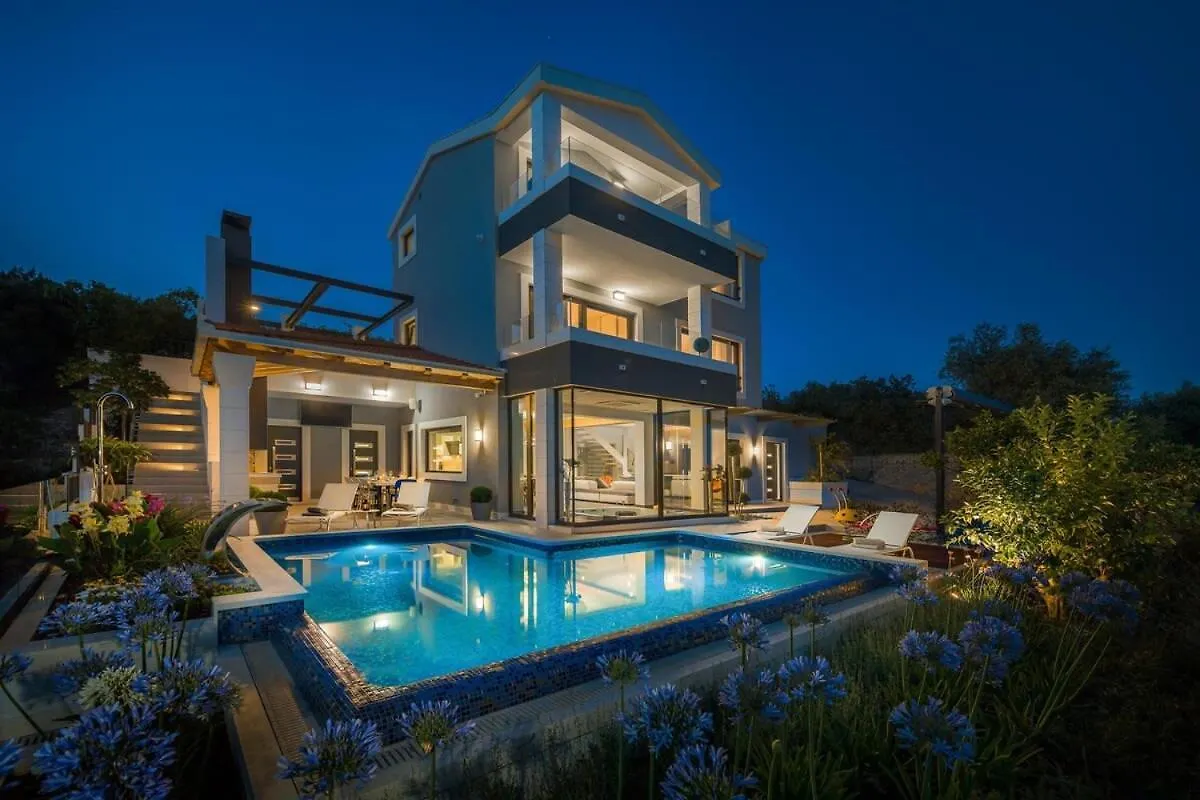 Magnificent Deluxe Villa With Jacuzzi And Steam Room Trogir Croatia