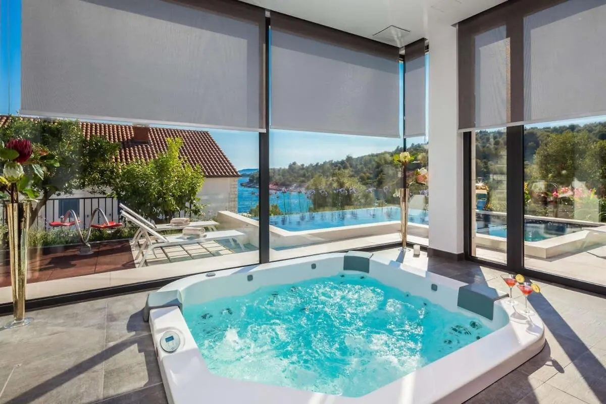 Magnificent Deluxe Villa With Jacuzzi And Steam Room Trogir Croatia